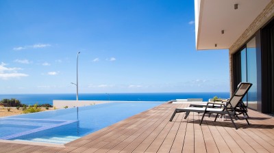 Luxury Homes Overlooking the Endless Blue 