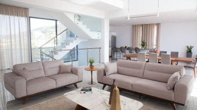 Luxury Homes Overlooking the Endless Blue 