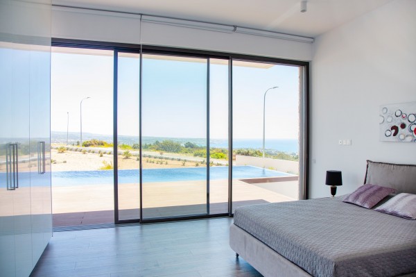 Luxury Homes Overlooking the Endless Blue 