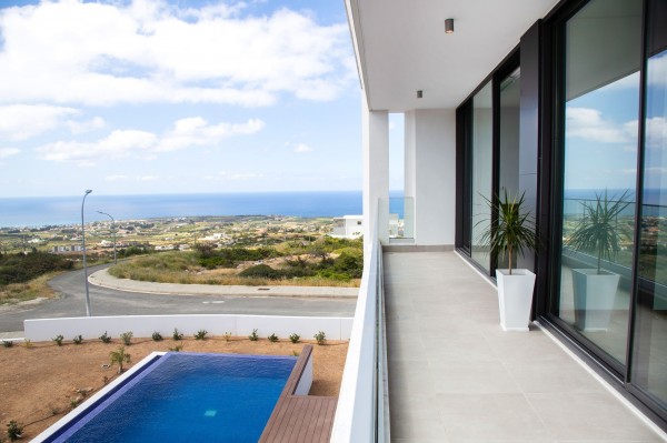 Luxury Homes Overlooking the Endless Blue 